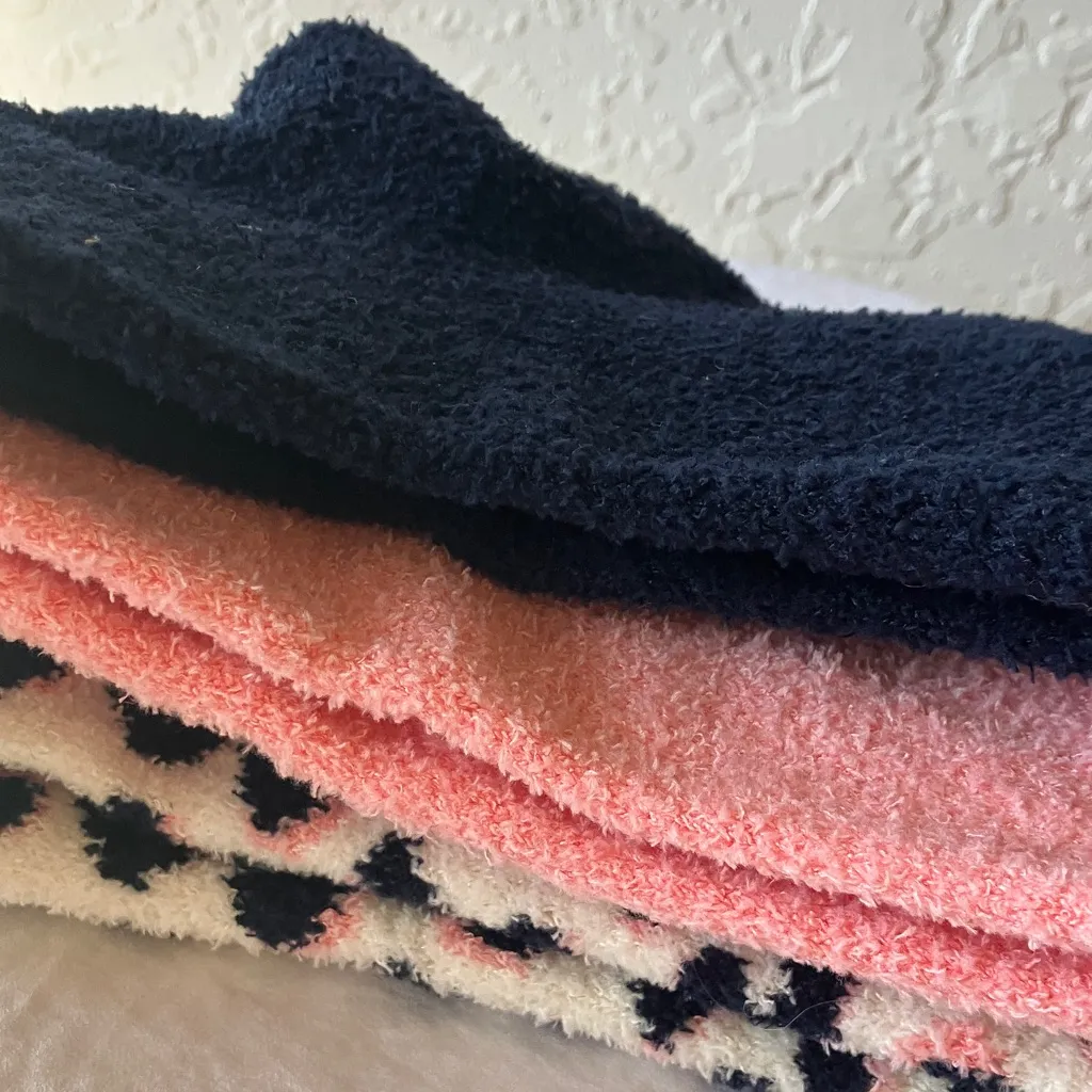 Kate Spade: Pink/Navy/Animal Print “Fuzzy” Home Socks- Crew - Image 11