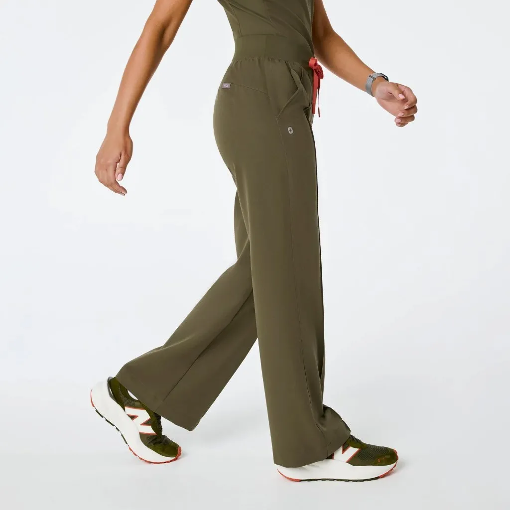 Figs High Waisted Alexandria Wide Leg Scrub Pants in Spruce, Size XXS - Image 4