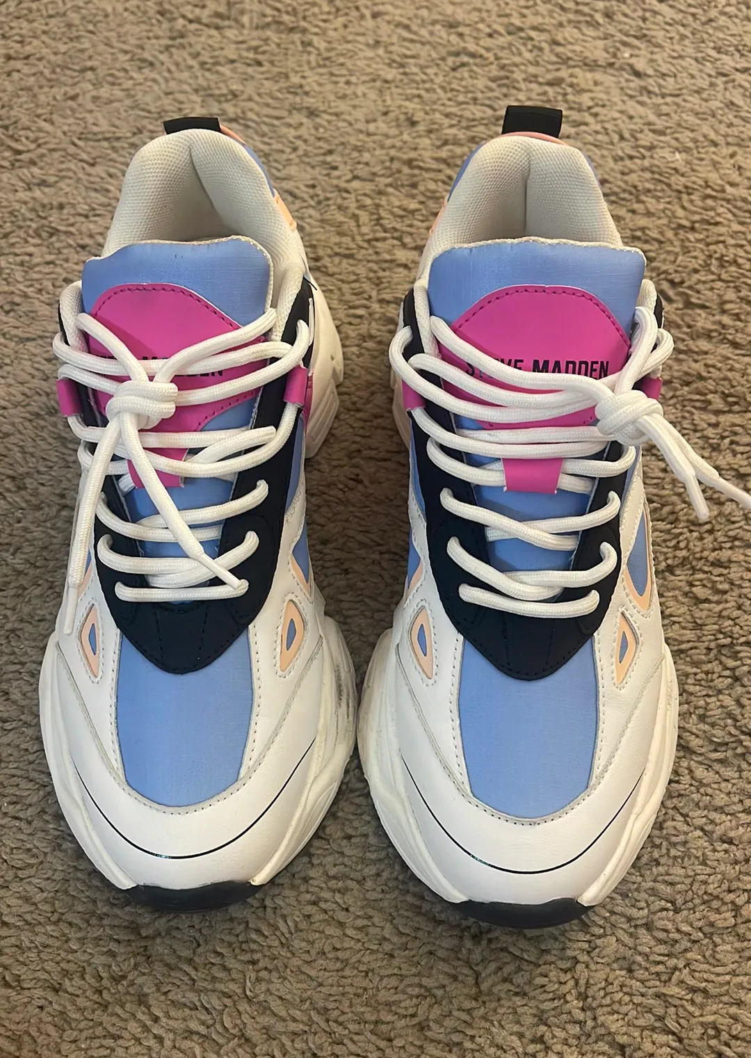 Clydie Sneaker - Image 2