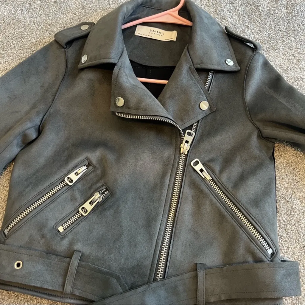 Zara Women's Gray faux leather, suede Jacket - Image 8