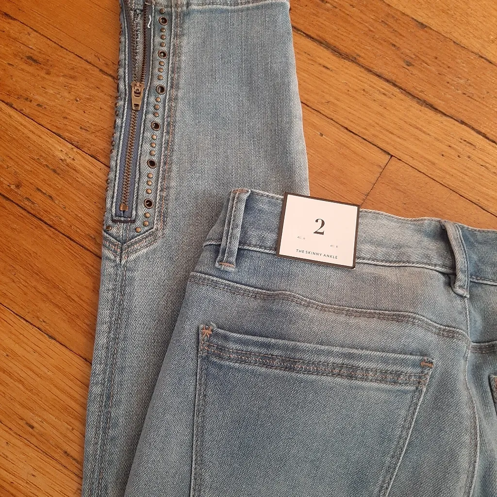 WHBM Skinny Ankle Gold Studded Zippered Hem jeans sz 2 - Image 4