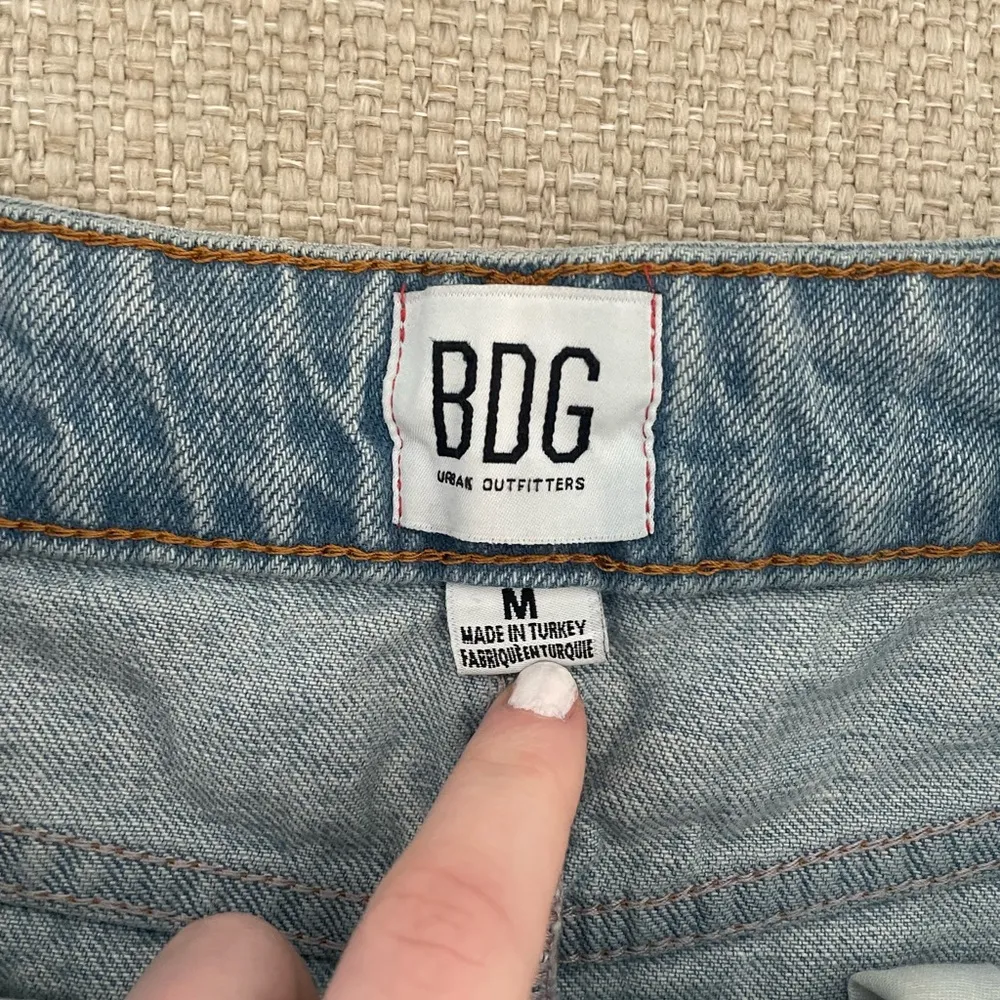 Urban Outfitters BDG Size Medium Light Wash Distressed Denim Skirt buttons - Image 3