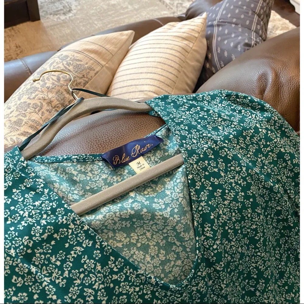 Francesca’s Twist Front Crop Top - Image 5