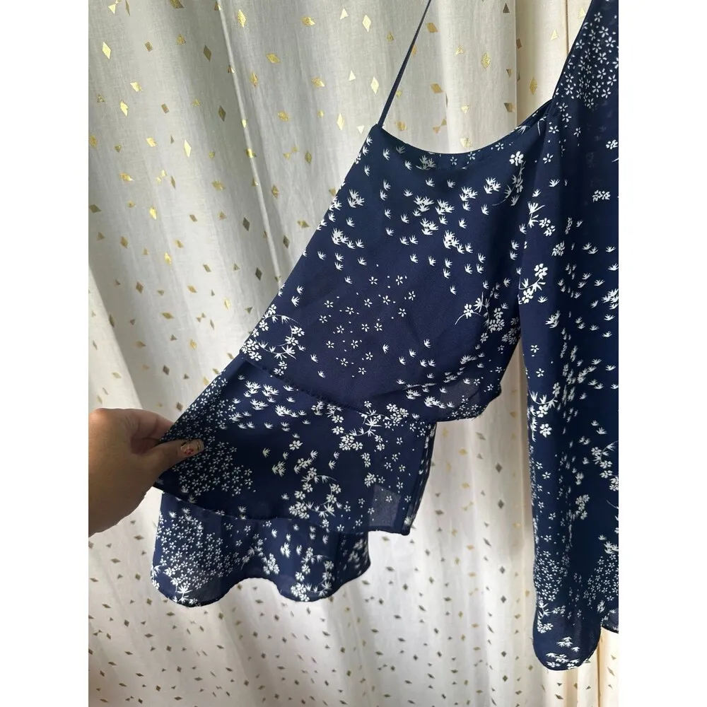 1. STATE Mock Neck Ditsy Floral Cold Shoulder Tiered Ruffle Sleeves Blouse L - Image 5