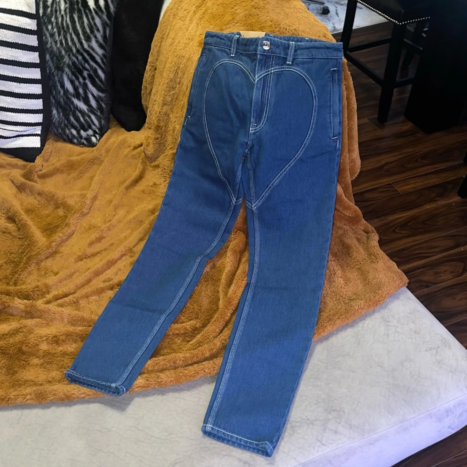 Burberry Heart-Stitch Motif Denim Skinny Jeans in Dark Wash - Image 12