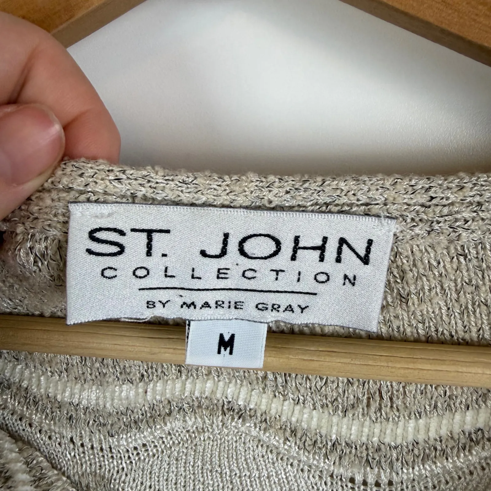 St John Collection Marie Gray 3D Textured Knit Sweater Medium Beige Neutral Cozy - Image 9