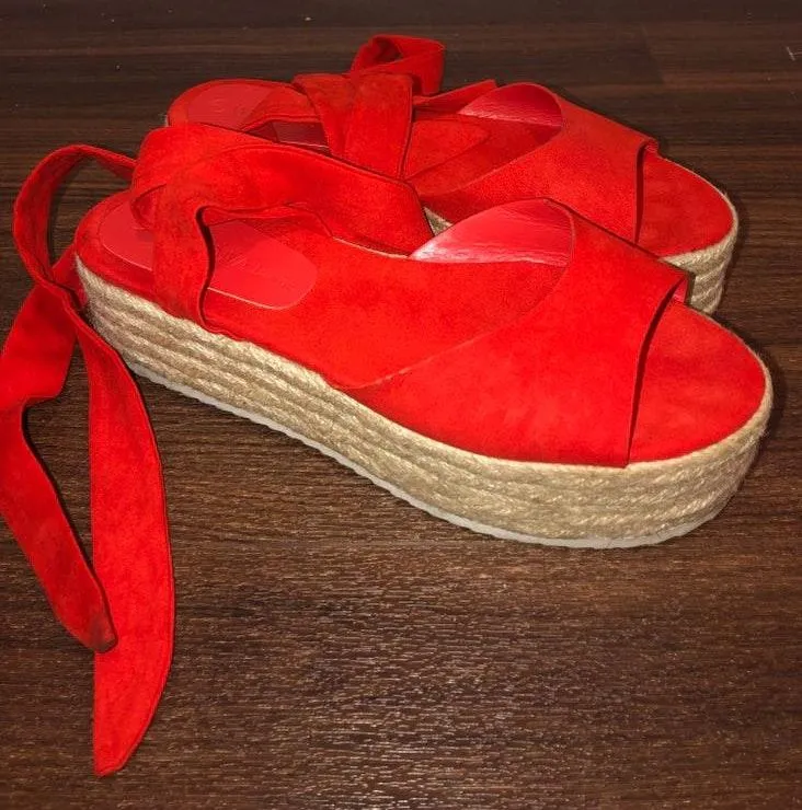 Wild Diva Red Suede Platform Sandals - Image 4