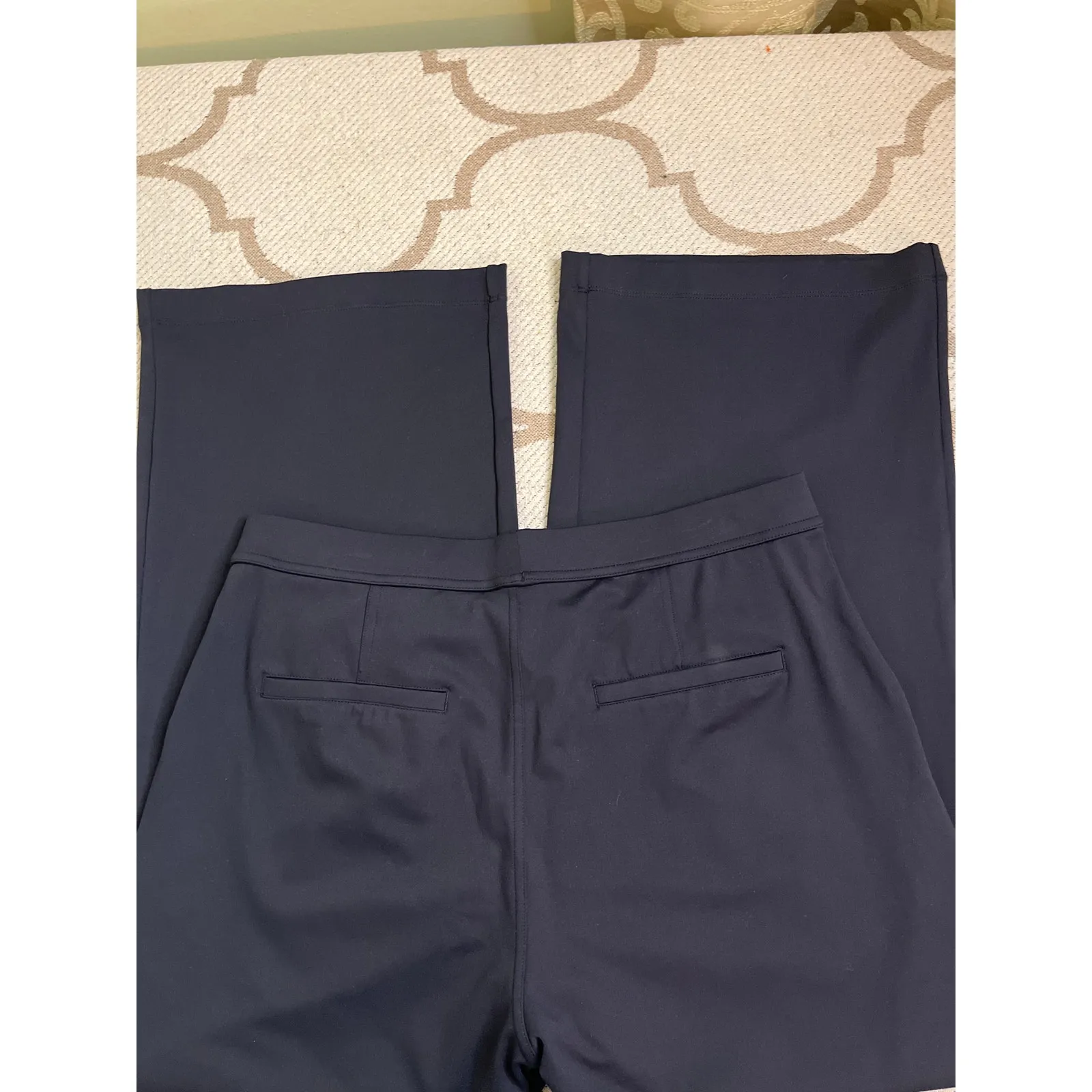 Halara Flex DayStretch High Waisted Pocket Work Flare Pants, size large petite - Image 4