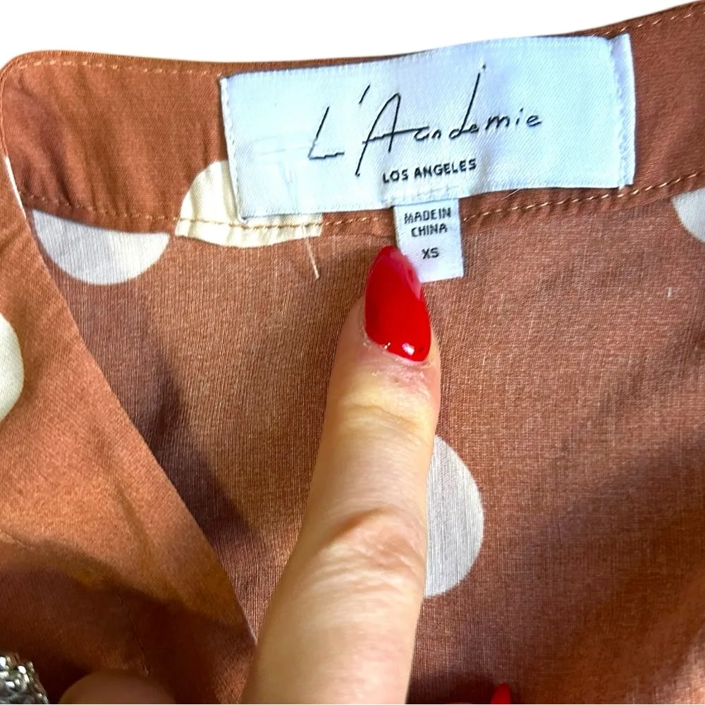 L’ACADEMIE THE LYDIE TOP in Rust & Ivory Polka Dot Size XS Revolve Wrap Top - Image 3