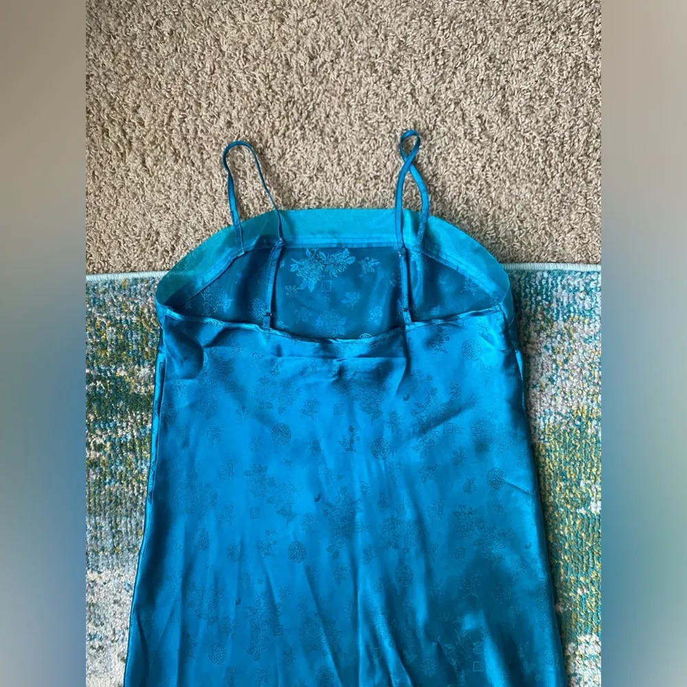 Vintage 2002 Jaclyn Smith Studio teal Asian print maxi slip dress, size medium - Image 8