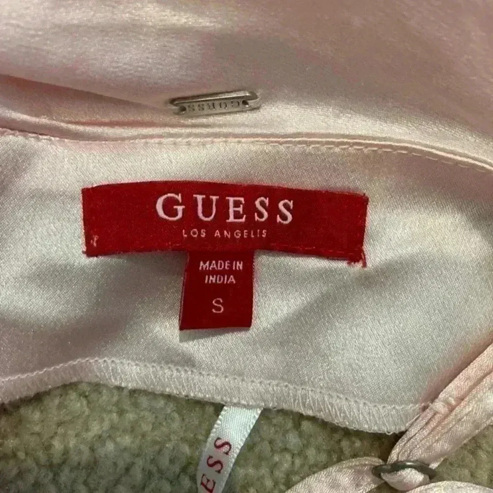 ⭐️ Guess silky pink tank top in size small - Image 3