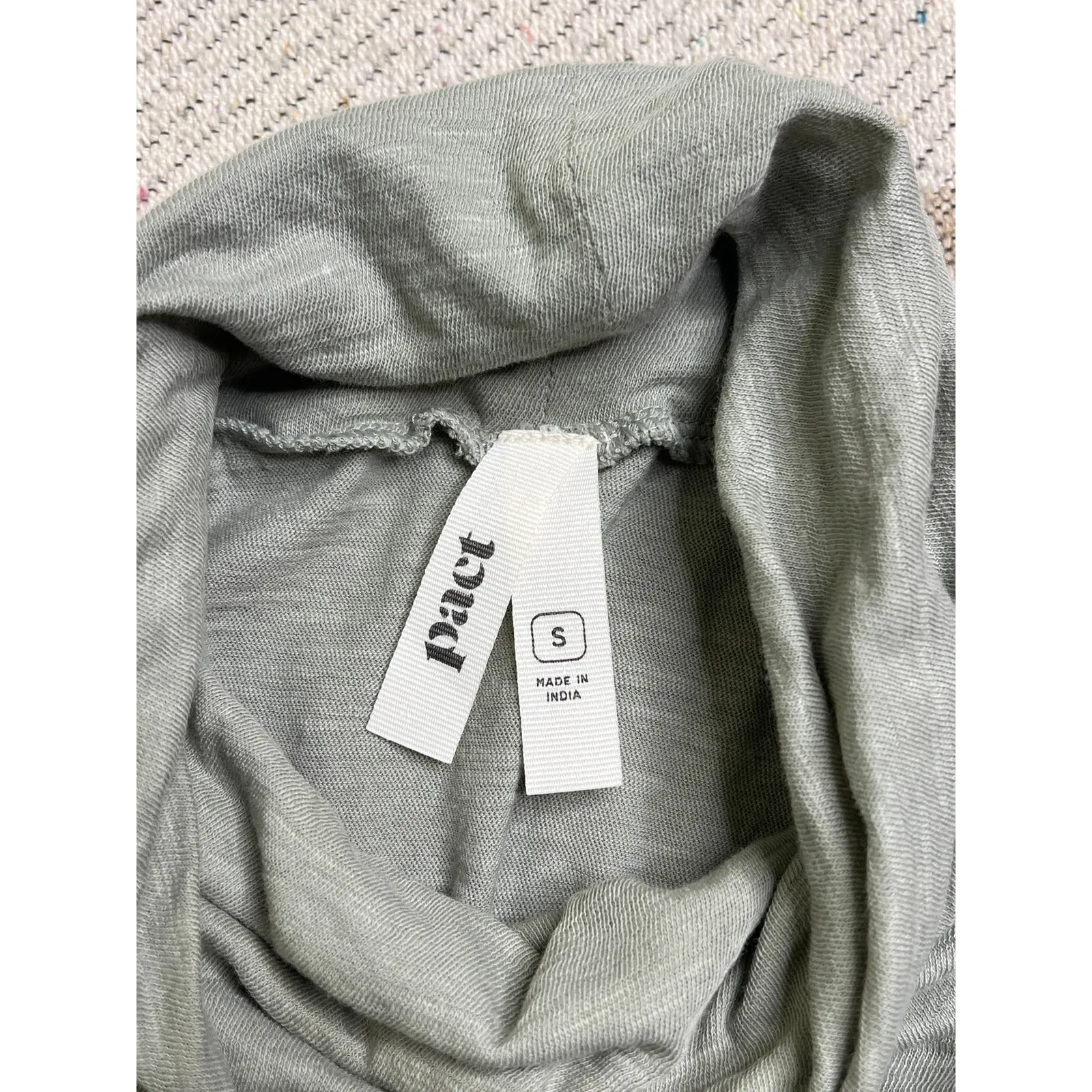 Pact organic cotton lightweight green turtleneck long sleeve shirt, size small - Image 2