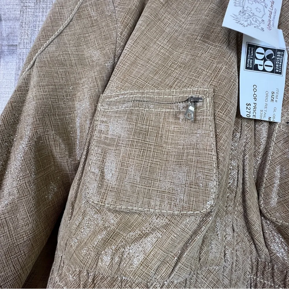 Abandon Size Medium Italian Shine Coated Leather In a Caramel Color w/Pockets Tan - Image 13