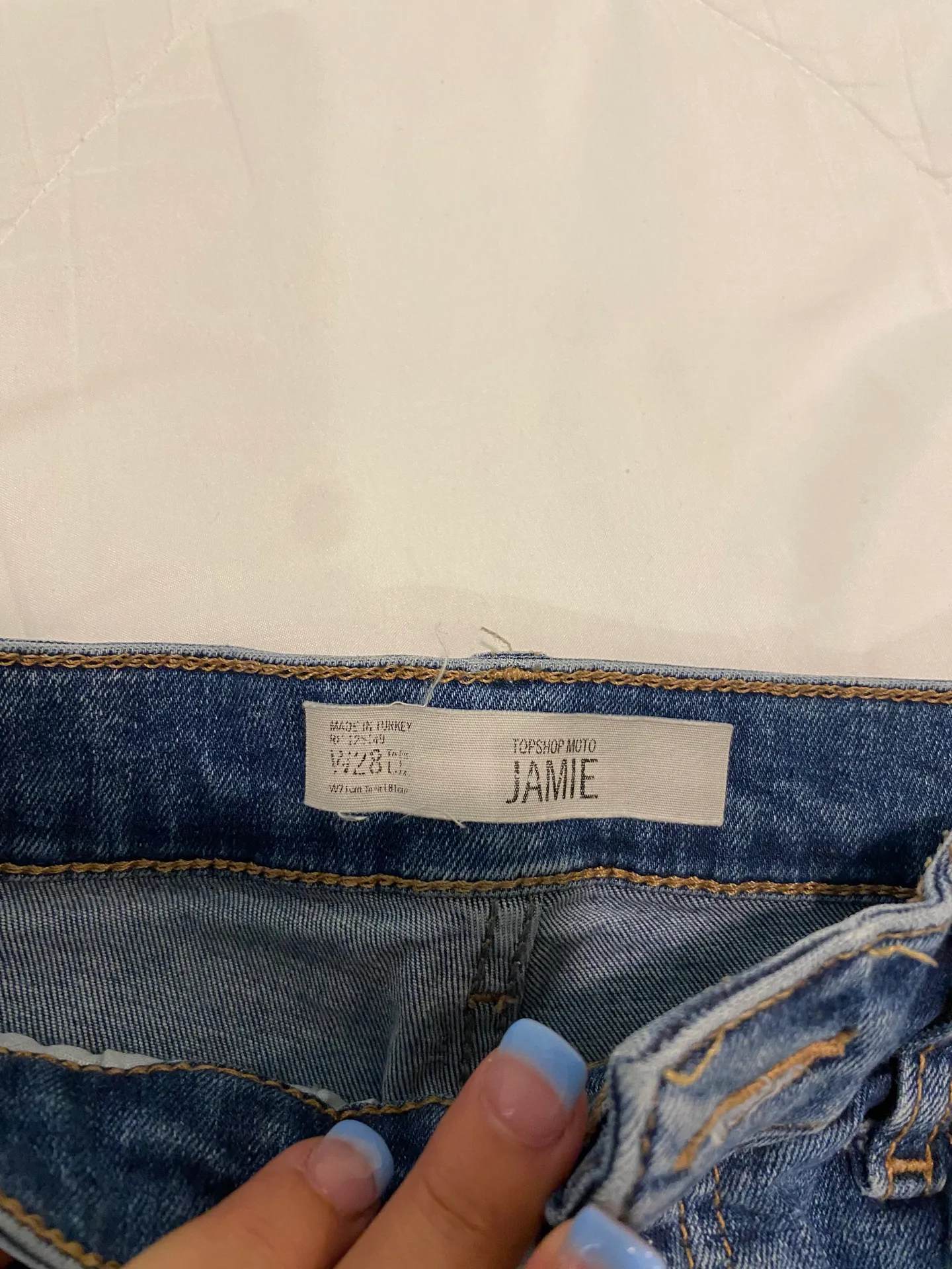 Jamie Jeans - Image 3