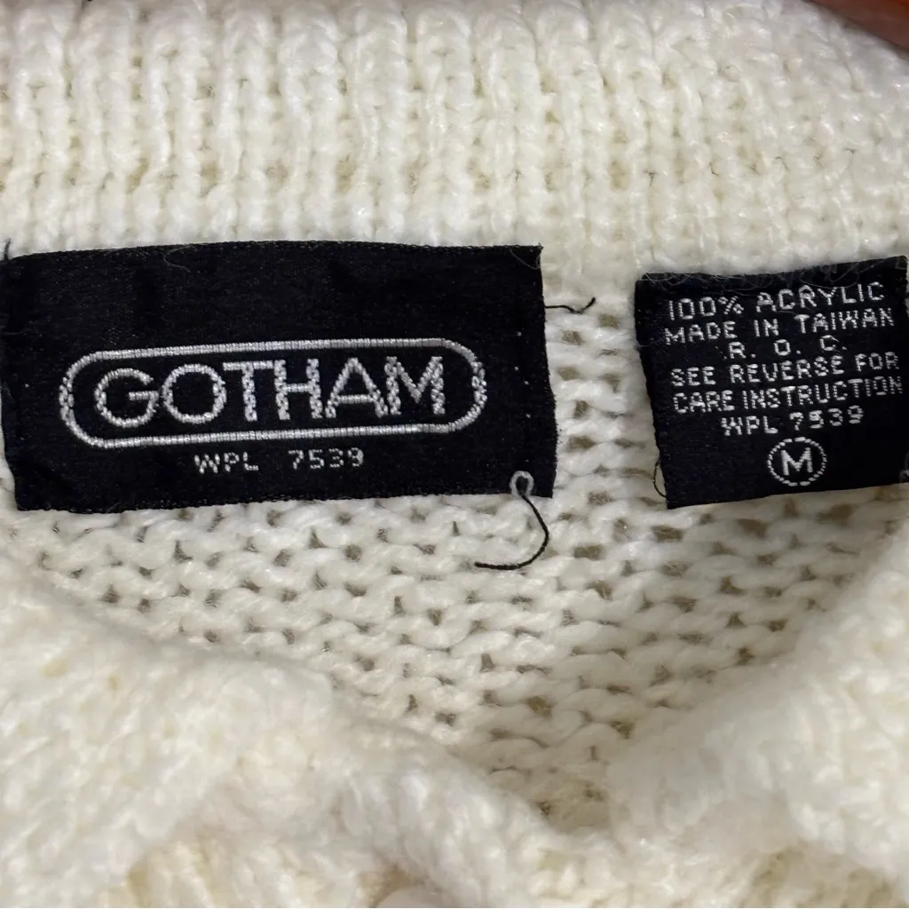 Gotham Classic Vintage Cream Button - Image 3