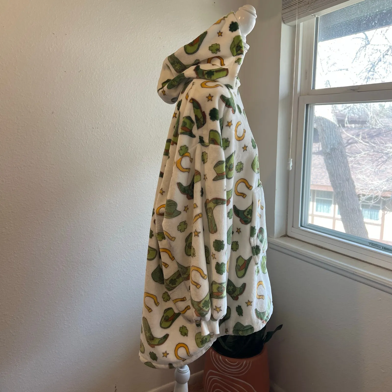 Throwzy Lucky Western Cowgirl Hooded Oversized Soft Lounge Sweater One Size Green Size XL - Image 4
