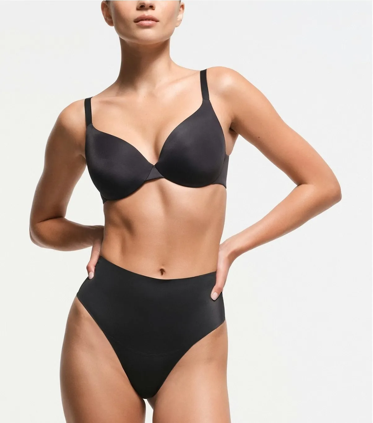 $56 NWT SKIMS Smoothing Intimates Full Coverage T-Shirt Bra Onyx 38DDD - Image 1