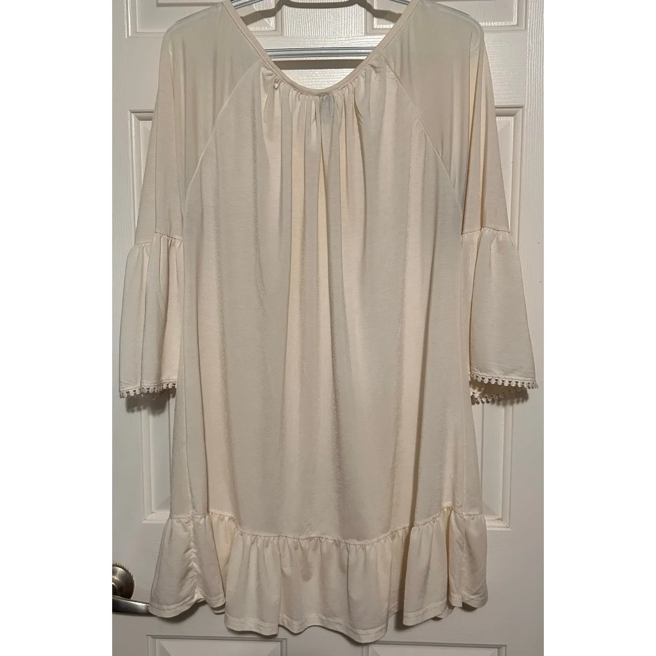 Win Win Women's Cream Crochet Neckline Quarter‎ Sleeve Tunic Size L/XL - Image 2