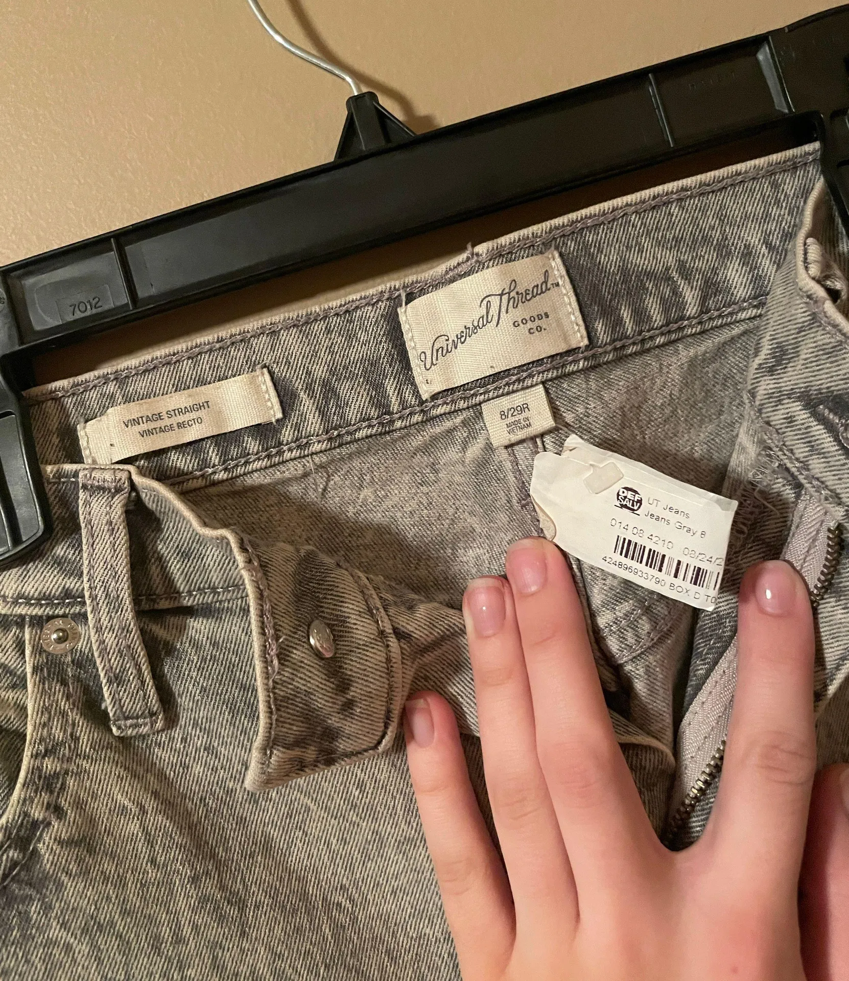 Universal Thread Mom Jeans - Image 2