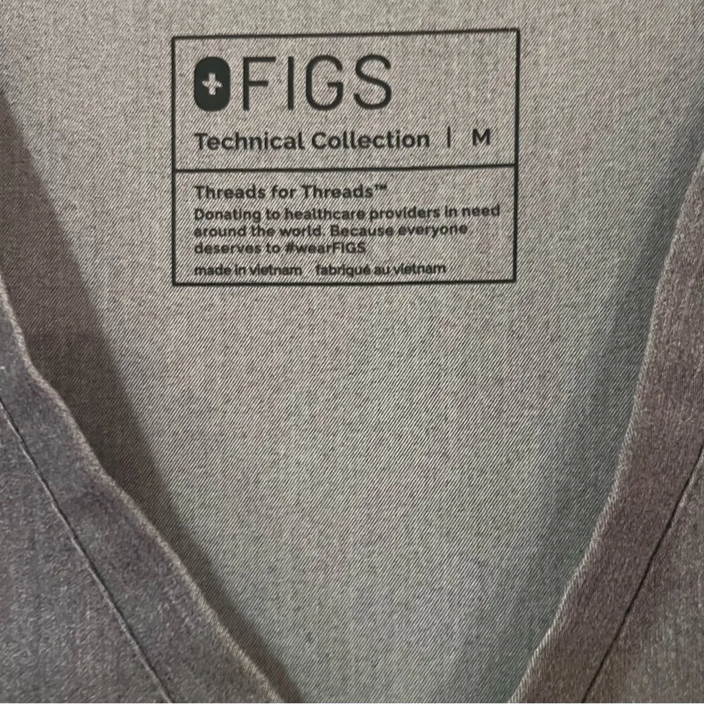 FIGS  SCRUBS Graphite Gray  Catarina One-Pocket‎ Scrub Top Size Medium - Image 7