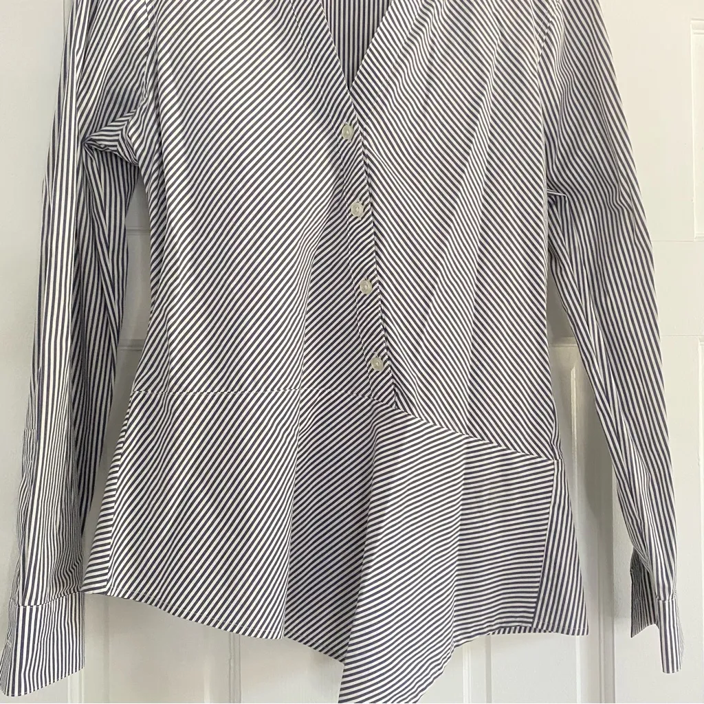 DKNY Asymmetrical Navy and White Button Down Shirt - Image 3