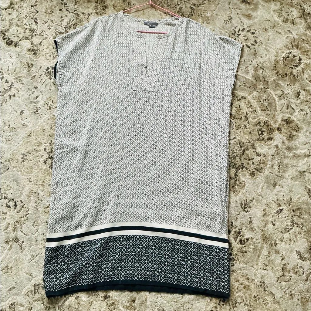 VINCE dress with pockets 🌷🌷 - Image 6