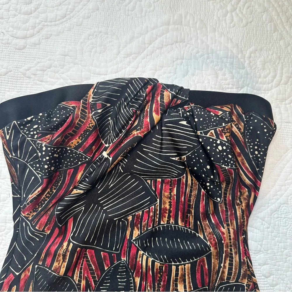 Pierre Cardin Vintage Strapless One Piece Bathing Suit. Size: 12. - Image 2