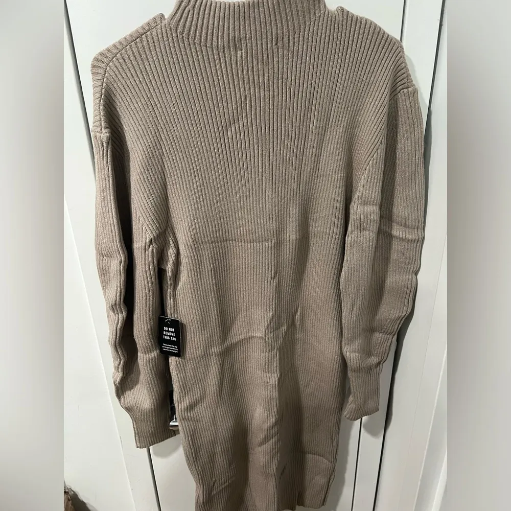 Express ribbed puff sleeve sweater dress - Image 2