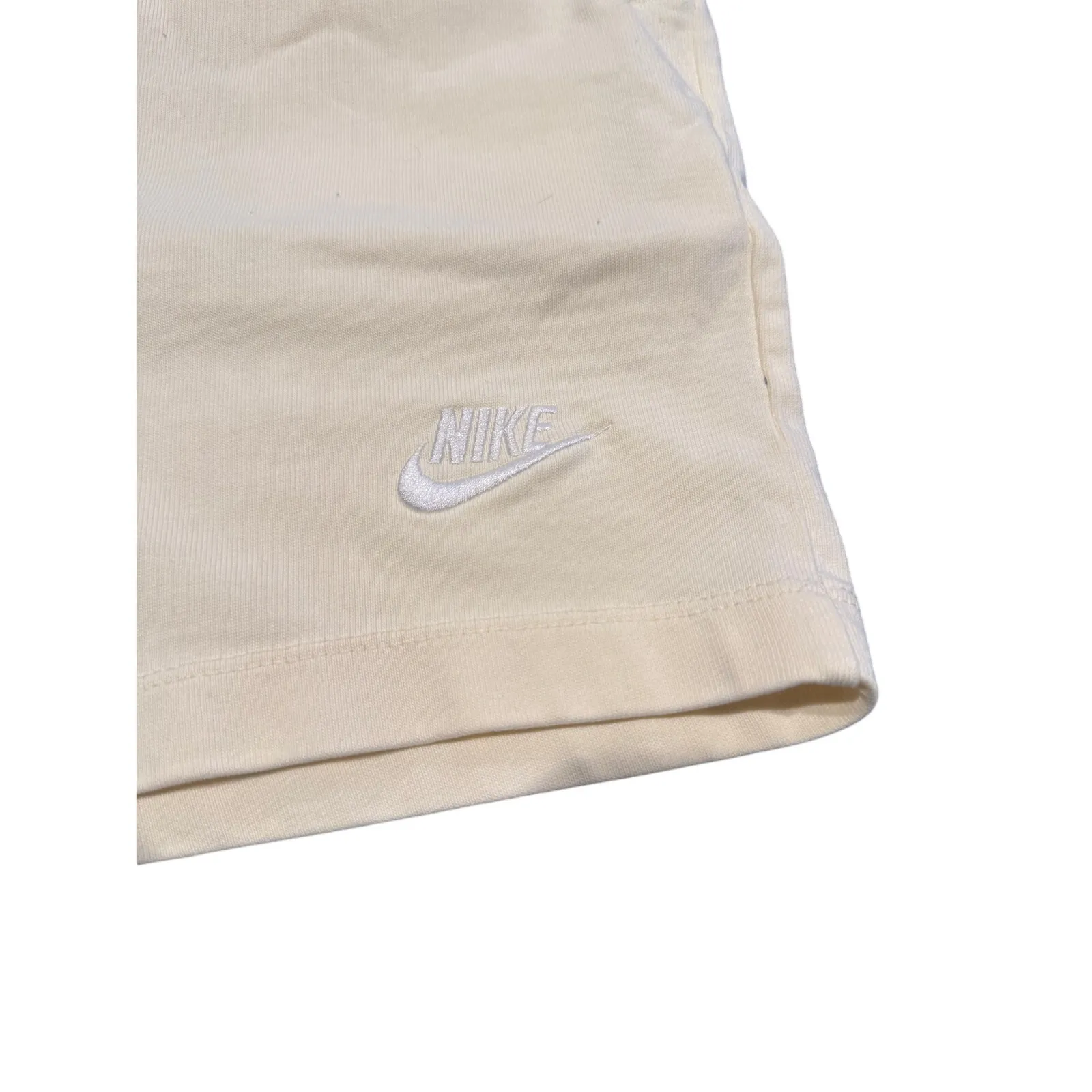 Nike Club Fleece Shorts Pale Yellow/Cream Size M - Image 6