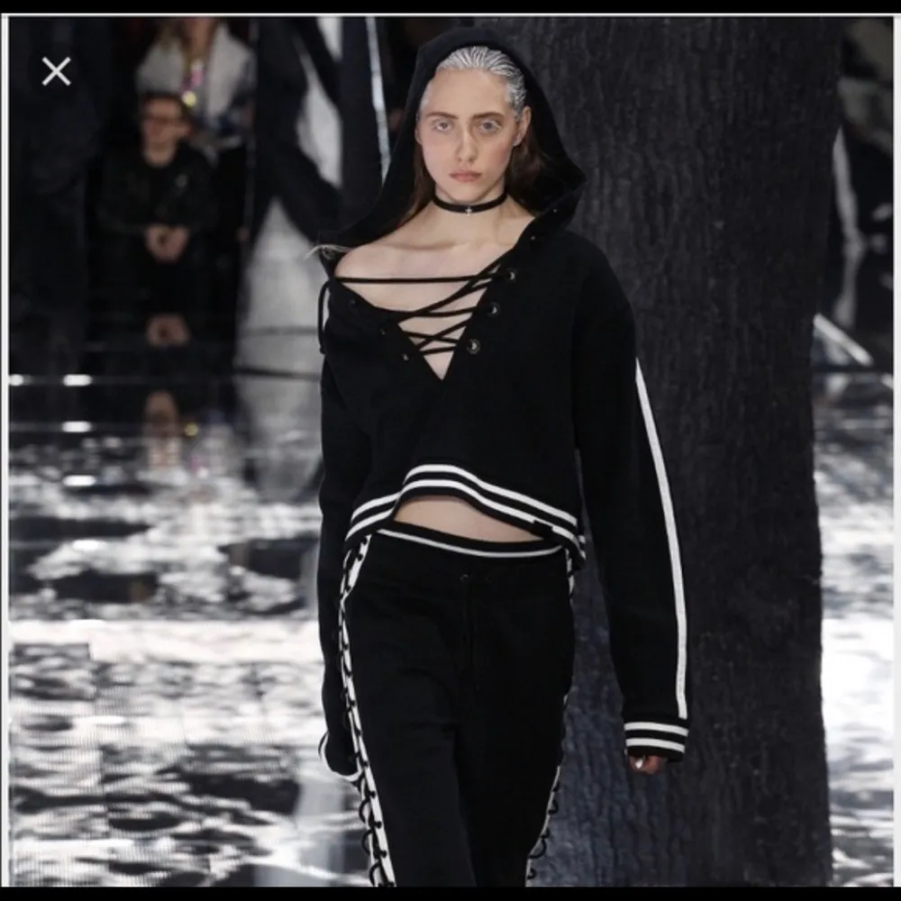 Fenty cropped hoodie - Image 2