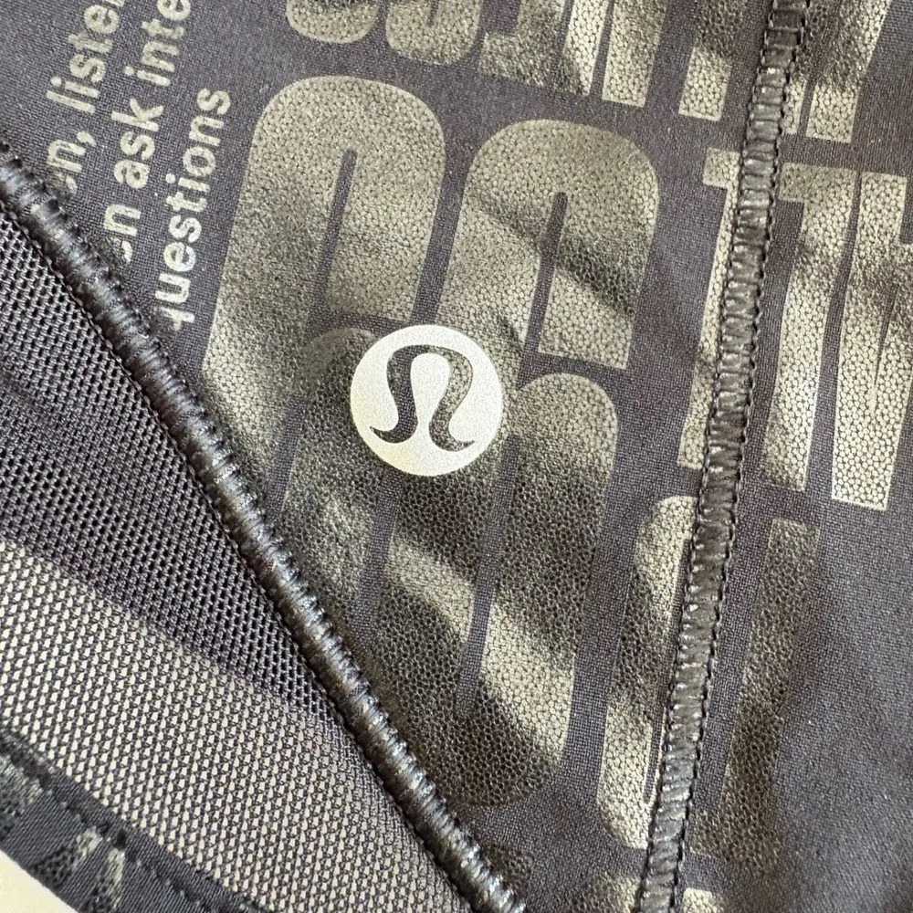 Lululemon Hotty Hot Short II *Tall 4" Manifesto
20YR Manifesto foil black/Black Black - Image 6