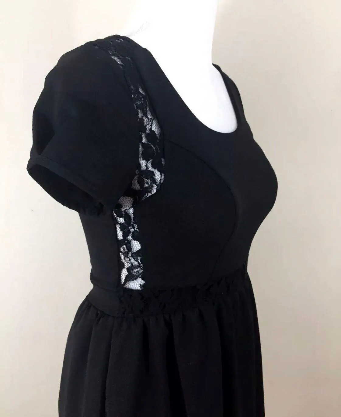 Black Cap Sleeve Dress Size Small - Image 3