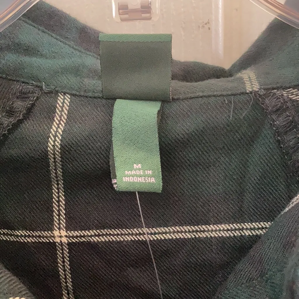 FINAL MARKDOWN NWOT ladies wild fable blouse medium - Image 4