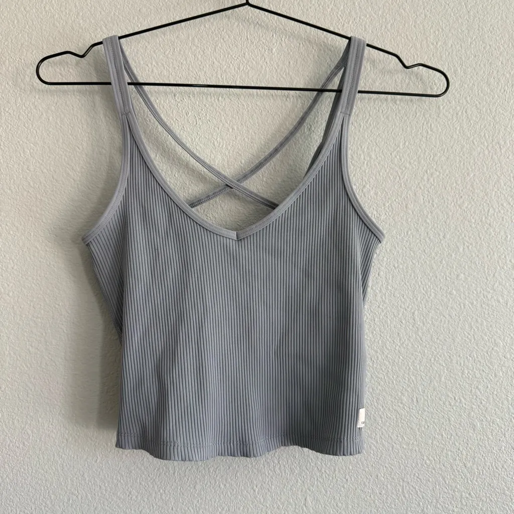 Vuori Rib Crop Tank. Size tag cut off. Fits like a size Small - Image 3