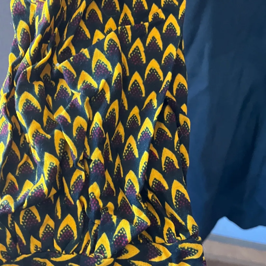 Vintage Black and Yellow Patterned Dress Size undefined - Image 11