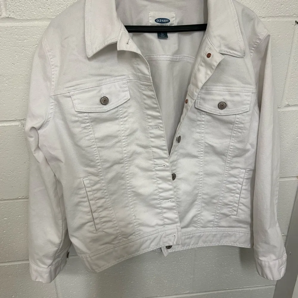 Old Navy very attractive jeans coat xl TG—-cool for the seasons!! - Image 10