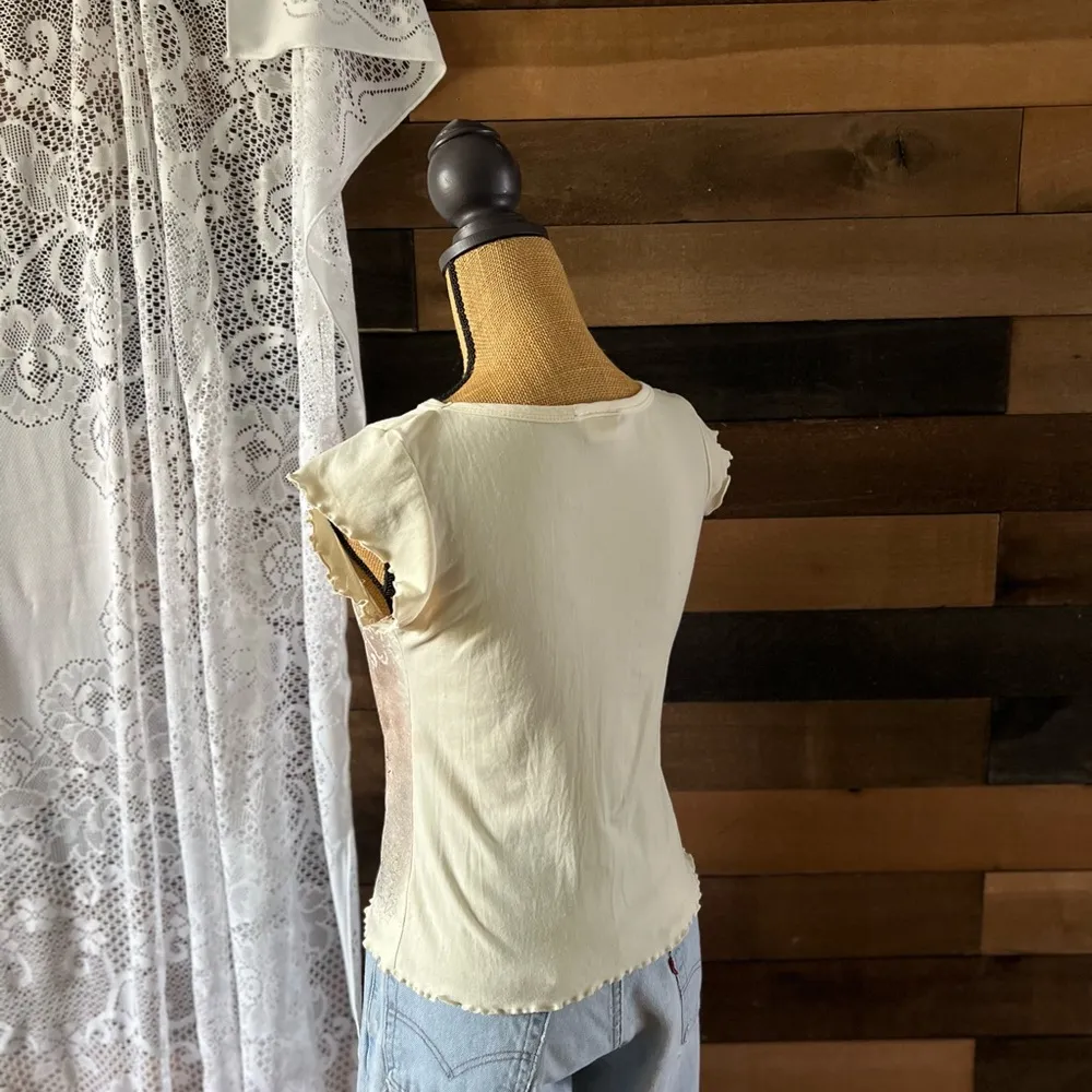 Y2K Fader Stretchy Nylon Cream Floral Lettuce Hem Short Sleeve T - Image 2