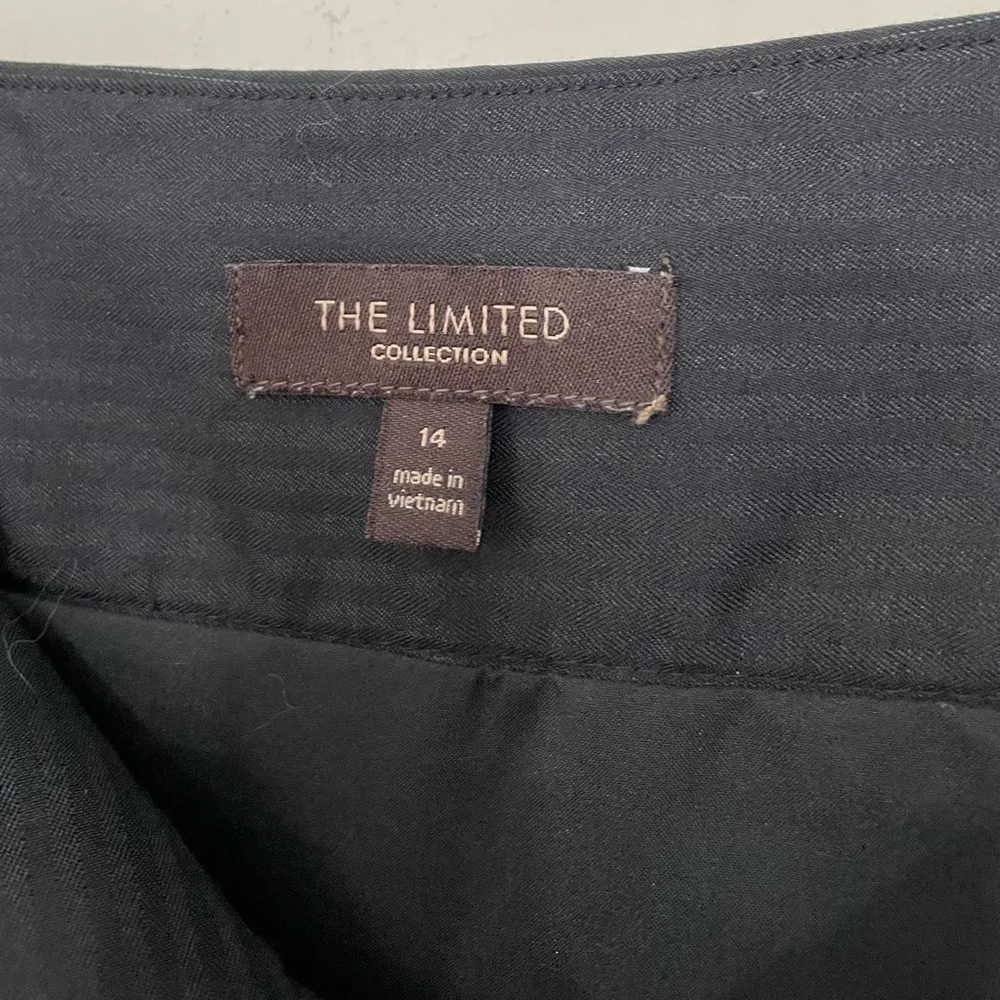 The Limited Black Pinstripe Straight Pencil Skirt ~ Pleated Detail ~ Size 14 - Image 5