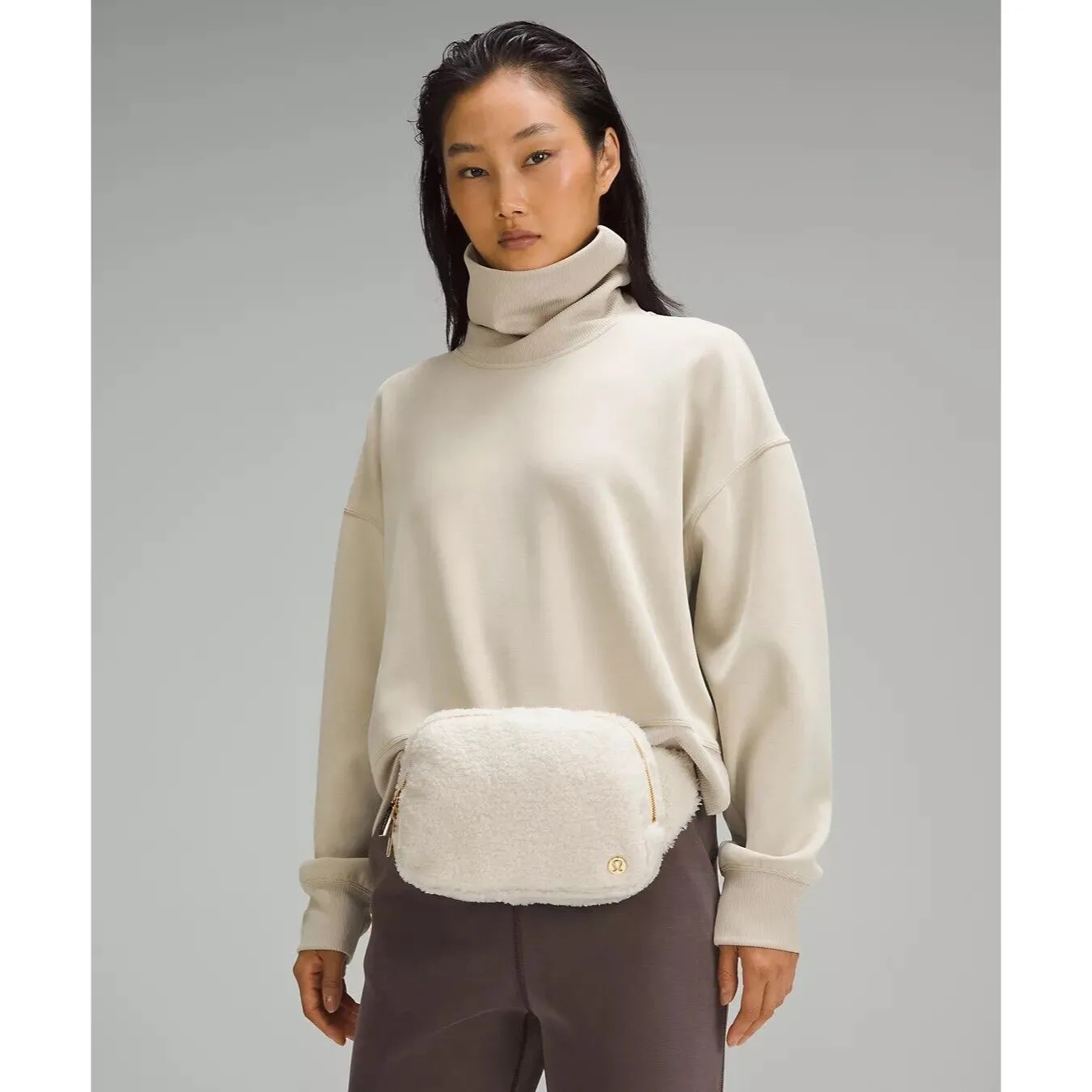 Lululemon Everywhere Fleece Belt Bag - Natural Ivory/Trench 2L New w/tag - Image 9