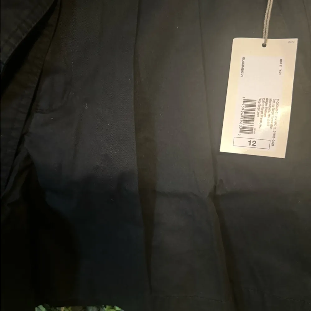 High rise, pleaded front shorts - Image 5