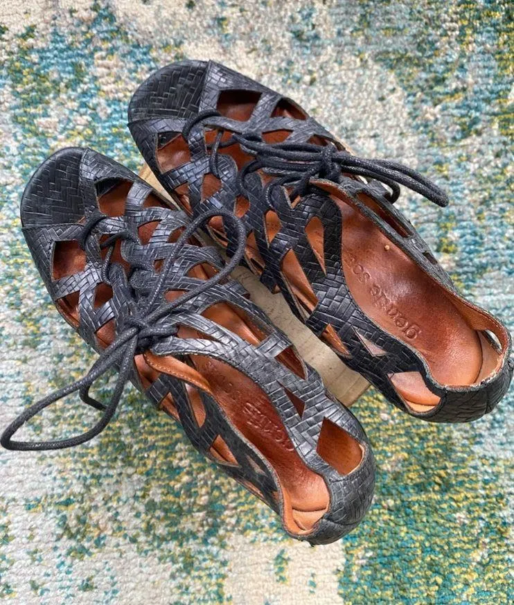 Gentle Souls black leather caged gladiator tie open heel sandals, size 7M - Image 3