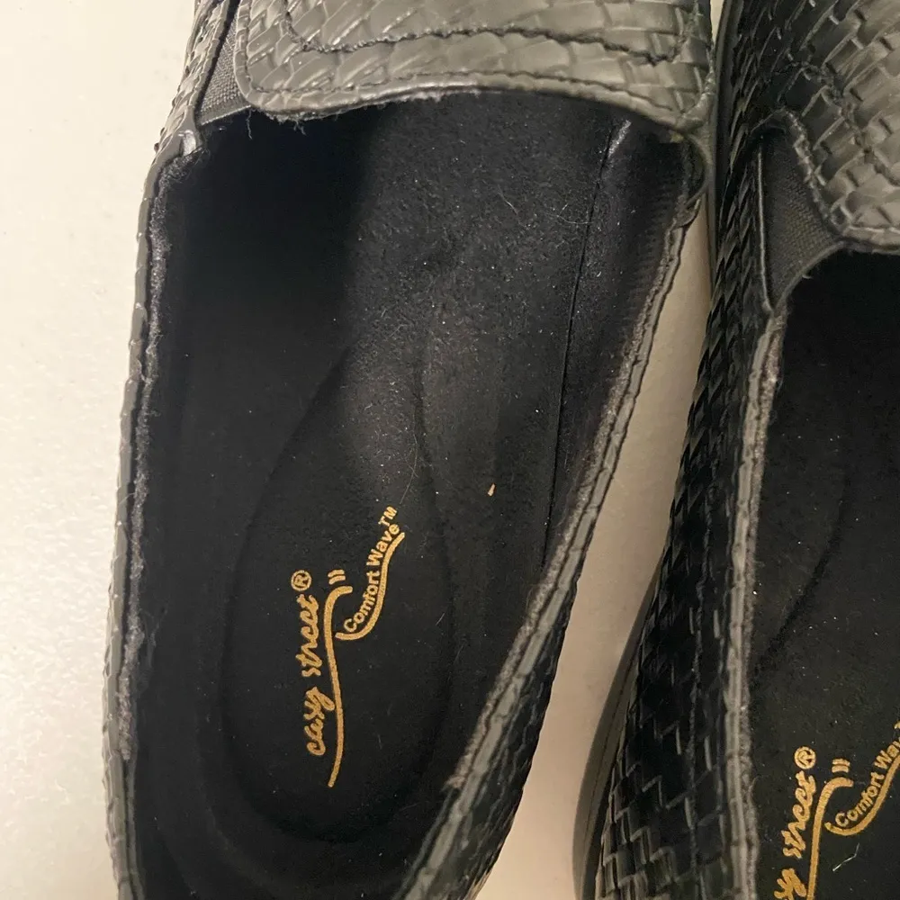 NWOT‎ | Easy Street women’s comfort wave slip on loafers — size 9 - Image 6