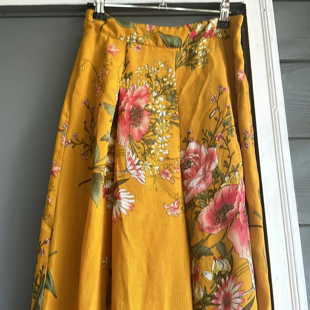 Jealous Tomato Flower Pants - Image 2