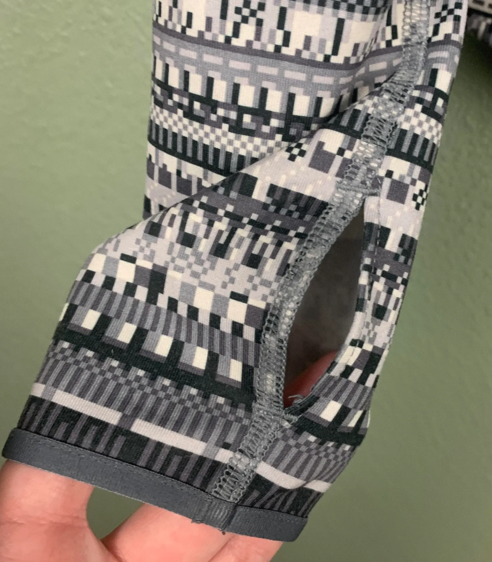 Pro Dri Fit Quarter Zip Striped Pullover XS - Image 7