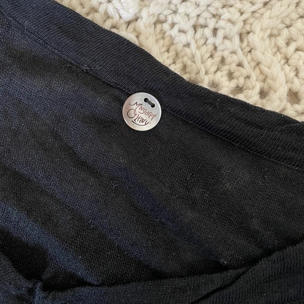 Margaret O'Leary Half Sleeve V-Neck Slub Top Black (Small) - Image 3