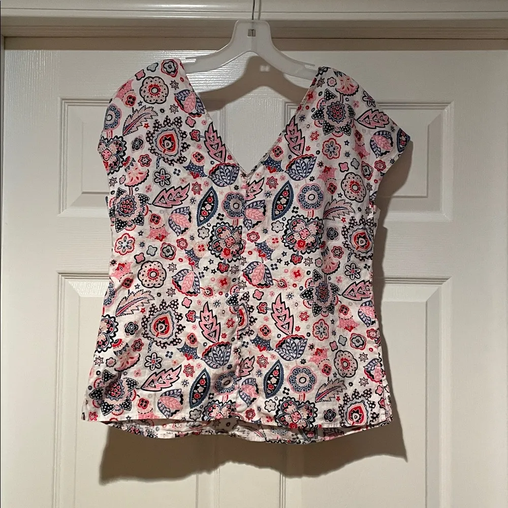 Boden Pink and Blue Floral Top White Size 6 - Image 2