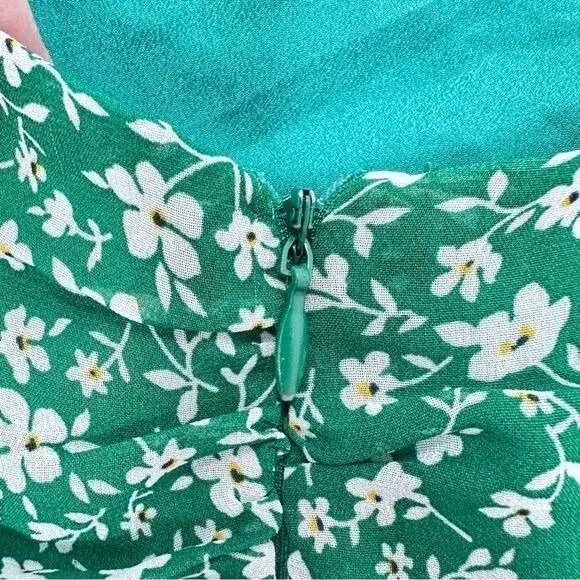 Lulu's Size Medium Mini Dress‎ Walk the Walk Green Floral Print Ruched Bodycon - Image 4
