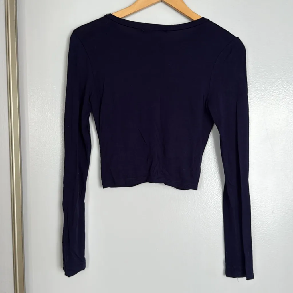 MOVING SALE Navy Cropped Front Tied Knot Long Sleeve Top Black - Image 9