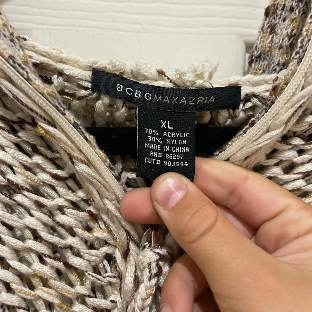 BCBGMAXAZRIA  Cream & Brown Knit Zip Up Hooded Sweater - Image 4