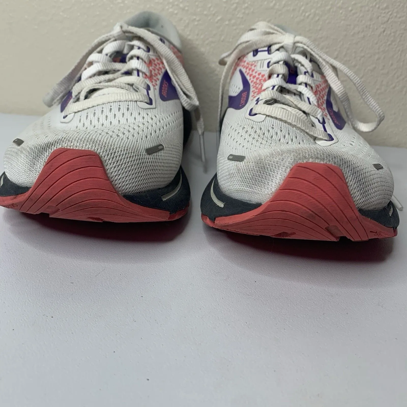 Brooks Ghost 14 1203561B192 White Running Shoes Sneakers Sz 8.5 B Coral Purple - Image 3